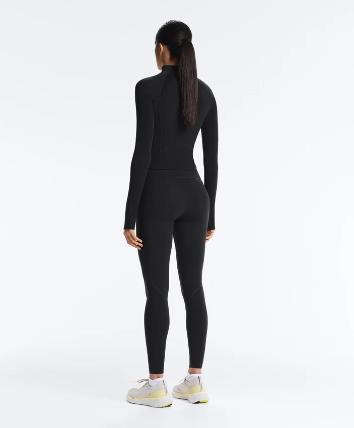 Chaqueta técnica ligera y cálida con costuras Chaqueta técnica ligera y cálida con costuras