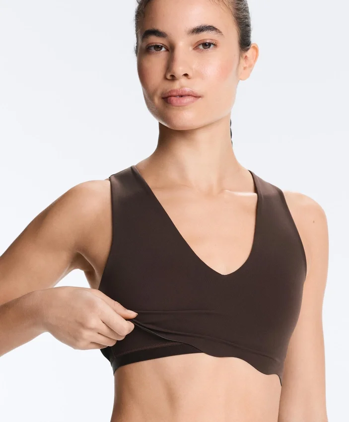 Compressive Sports Bra de sujeción media con detalle ondulado Compressive Sports Bra de sujeción media con detalle ondulado