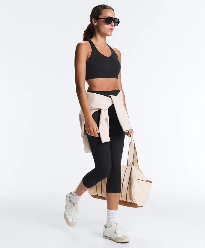 Compressive sports bra with crossed back and firm support Compressive sports bra with crossed back and firm support