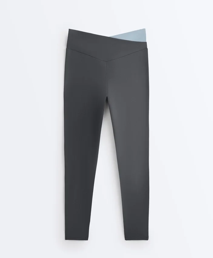 Leggings Comfortlux con cintura en V y contraste, hasta el tobillo Leggings Comfortlux con cintura en V y contraste, hasta el tobillo