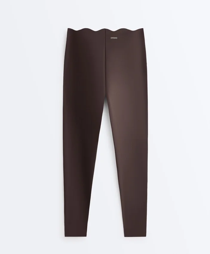 Leggings compresivos Core Control, de talle alto y hasta el tobillo, con detalle ondulado Leggings compresivos Core Control, de talle alto y hasta el tobillo, con detalle ondulado