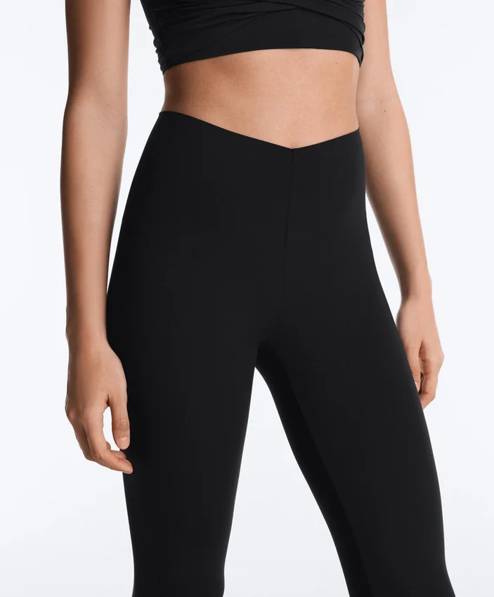 Leggings de talle alto, hasta el tobillo, de Light Touch y corte en V, 65 cm Leggings de talle alto, hasta el tobillo, de Light Touch y corte en V, 65 cm