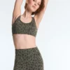 Leggings Evermove de talle alto y largo hasta el tobillo con estampado de leopardo
