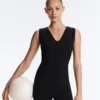 Light Touch Monos con cuello en V Light Touch Monos con cuello en V