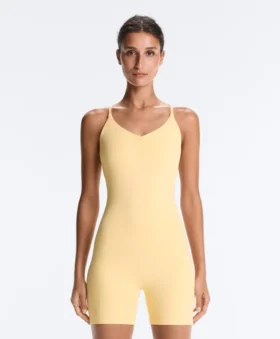 Mono corto Comfortlux con detalle de nudo