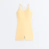 Mono corto Comfortlux con detalle de nudo Mono corto Comfortlux con detalle de nudo