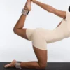 Mono corto Evermove con cuello cuadrado Mono corto Evermove con cuello cuadrado