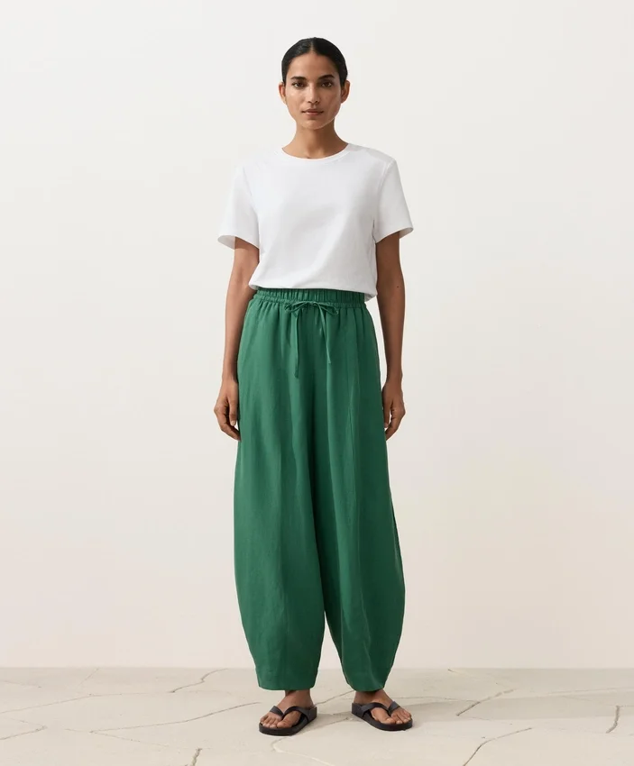 Pantalones acampanados de mezcla de lyocell y 24 % de lino con costuras Pantalones acampanados de mezcla de lyocell y 24 % de lino con costuras