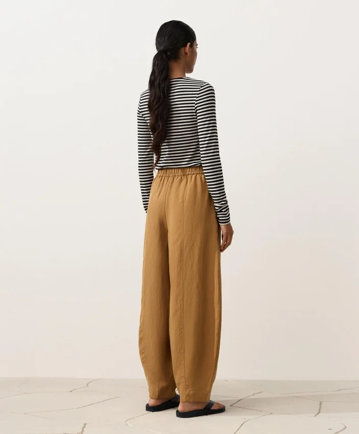 Pantalones acampanados de mezcla de lyocell y 24 % de lino con costuras Pantalones acampanados de mezcla de lyocell y 24 % de lino con costuras