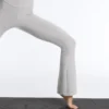 Pantalones acampanados de talle alto Comfortlux Pantalones acampanados de talle alto Comfortlux