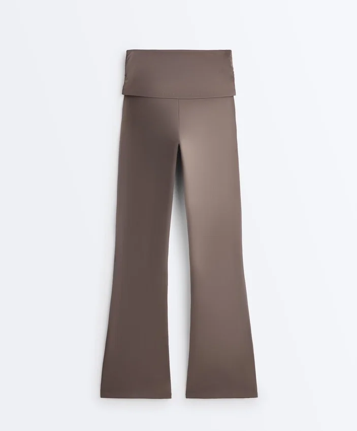 Pantalones acampanados de talle alto Comfortlux con cintura drapeada Pantalones acampanados de talle alto Comfortlux con cintura drapeada