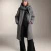 Chaqueta larga con cinturón y modal cepillado Chaqueta larga con cinturón y modal cepillado