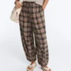 Pantalones bombachos de mezcla de algodón con estampado de cuadros Pantalones bombachos de mezcla de algodón con estampado de cuadros