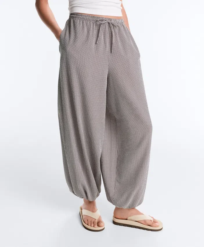 Pantalones bombachos largos de mezcla de lyocell con estampado de cuadros vichy Pantalones bombachos largos de mezcla de lyocell con estampado de cuadros vichy