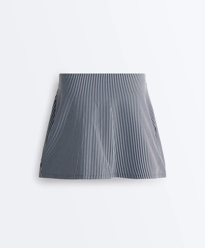 Pantalones cortos a rayas de talle alto Evermove Pantalones cortos a rayas de talle alto Evermove