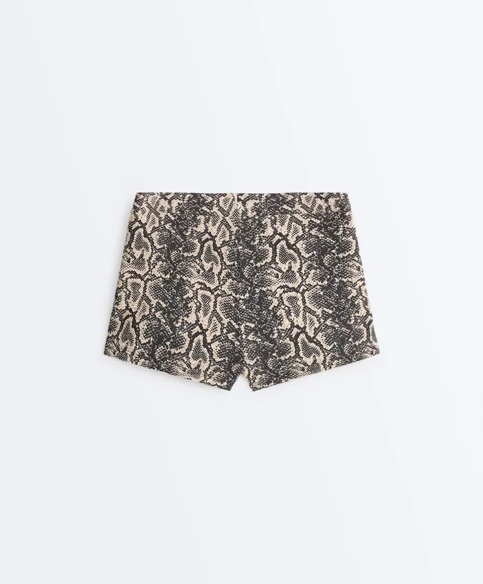 Pantalones cortos de bikini de talle alto con estampado de serpiente Pantalones cortos de bikini de talle alto con estampado de serpiente