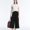 Pantalones cortos de pierna ancha con tacto Soft Touch y modal con pliegues Pantalones cortos de pierna ancha con tacto Soft Touch y modal con pliegues