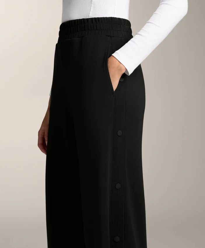 Pantalones de corte recto con botones y ribete de modal Soft Touch Pantalones de corte recto con botones y ribete de modal Soft Touch