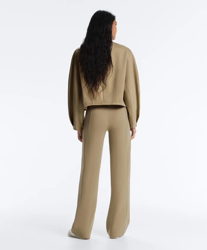 Chaqueta de corte recto con efecto neopreno Chaqueta de corte recto con efecto neopreno