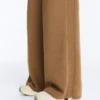 Pantalones de corte recto con estructura de punto en los laterales