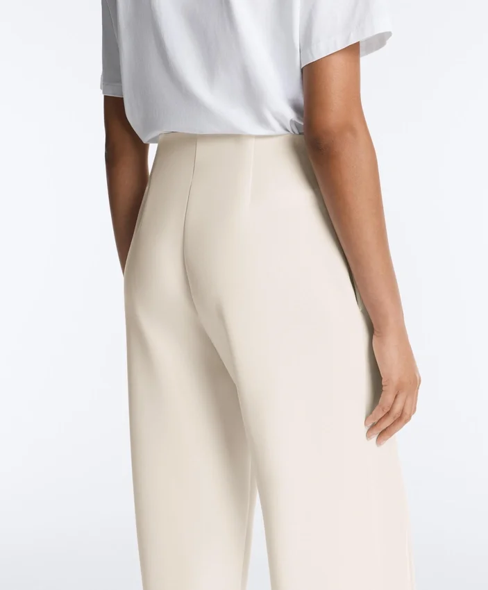 Pantalones de corte recto con modal Soft Touch y ribetes Pantalones de corte recto con modal Soft Touch y ribetes
