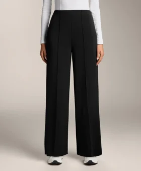 Pantalones de corte recto con modal y pliegues Pantalones de corte recto con modal y pliegues