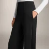 Pantalones de corte recto con modal y pliegues