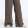 Pantalones de corte recto con rayas asimétricas y modal Pantalones de corte recto con rayas asimétricas y modal