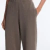 Pantalones de corte recto con rayas asimétricas y modal Pantalones de corte recto con rayas asimétricas y modal