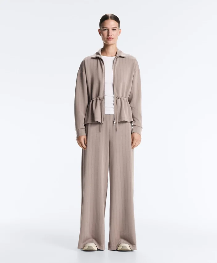 Chaqueta Soft Touch de modal suave al tacto con cintura ajustable y cuello alto Chaqueta Soft Touch de modal suave al tacto con cintura ajustable y cuello alto
