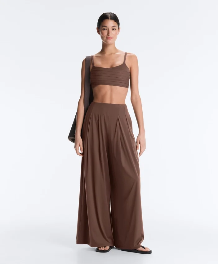 Pantalones de pierna ancha Light Touch con pinzas Pantalones de pierna ancha Light Touch con pinzas
