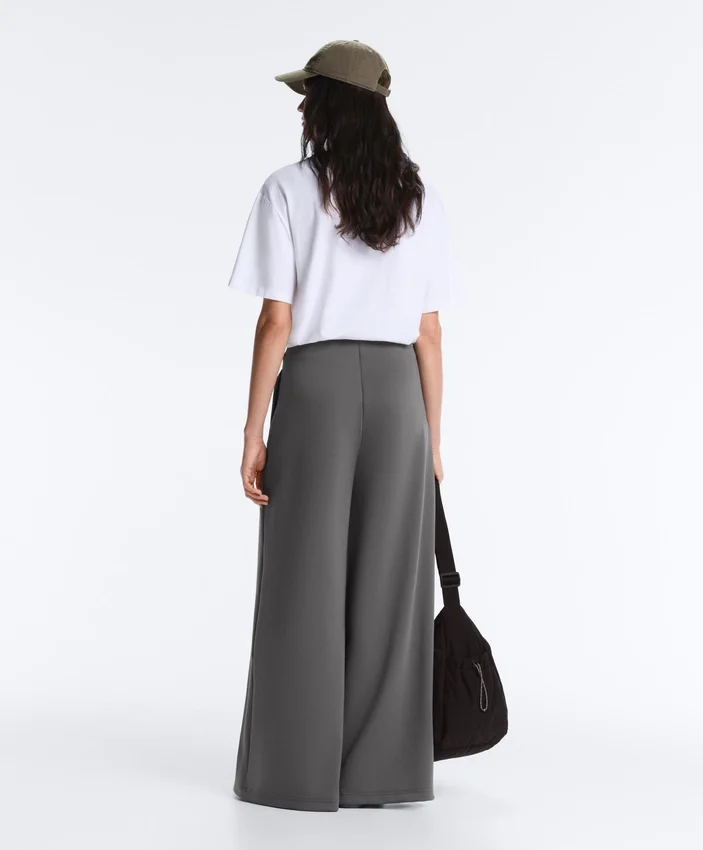 Pantalones de piqué de algodón de talle alto y corte ancho Pantalones de piqué de algodón de talle alto y corte ancho