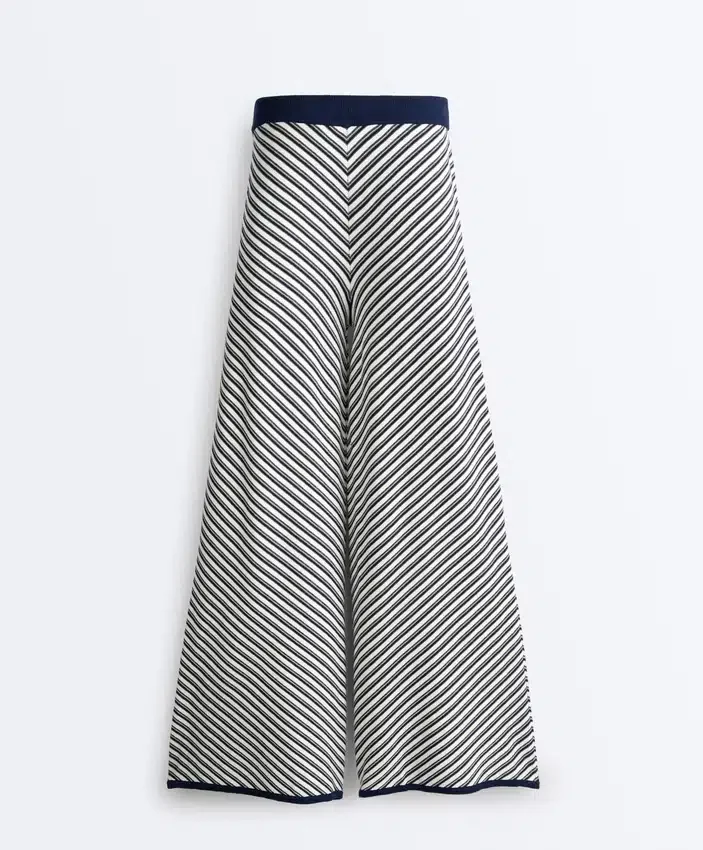 Pantalones de punto de pierna ancha con rayas diagonales Pantalones de punto de pierna ancha con rayas diagonales