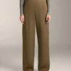 Pantalones de talle alto con efecto neopreno y corte recto Pantalones de talle alto con efecto neopreno y corte recto