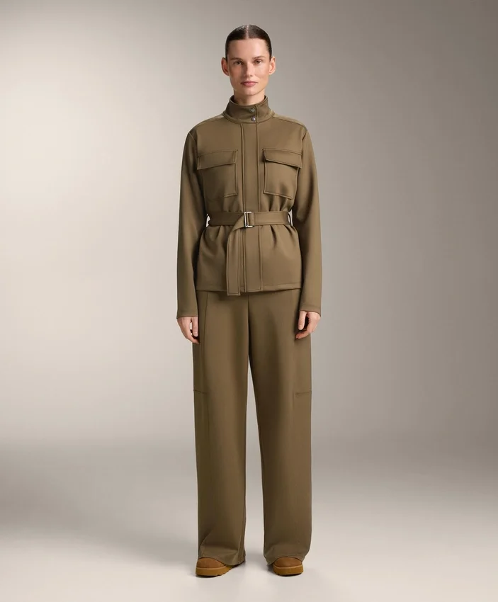 Pantalones de talle alto con efecto neopreno y corte recto Pantalones de talle alto con efecto neopreno y corte recto