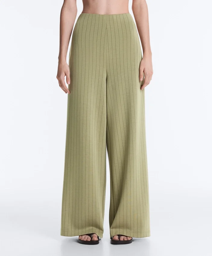 Pantalones de talle alto de pierna ancha con rayas finas y tacto Soft Touch Pantalones de talle alto de pierna ancha con rayas finas y tacto Soft Touch