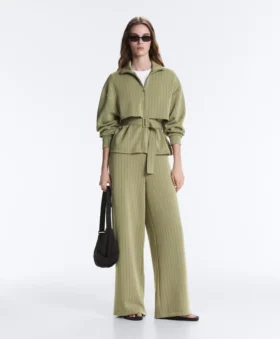 Pantalones de talle alto de pierna ancha con rayas finas y tacto Soft Touch Pantalones de talle alto de pierna ancha con rayas finas y tacto Soft Touch