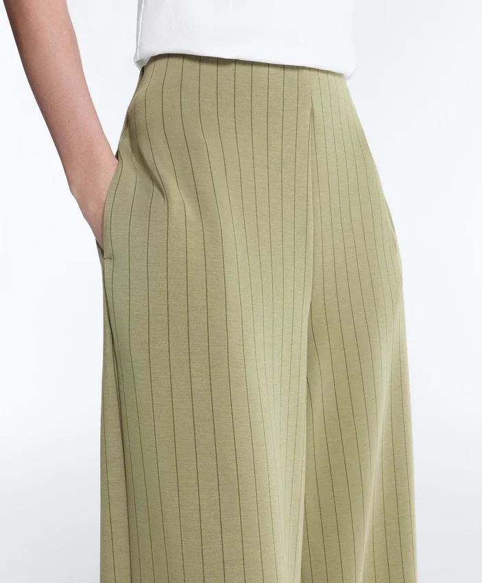 Pantalones de talle alto de pierna ancha con rayas finas y tacto Soft Touch Pantalones de talle alto de pierna ancha con rayas finas y tacto Soft Touch