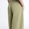 Pantalones de talle alto de pierna ancha con rayas finas y tacto Soft Touch Pantalones de talle alto de pierna ancha con rayas finas y tacto Soft Touch