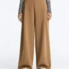 Pantalones de tiro alto de sarga y pierna ancha con pliegues