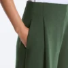 Pantalones de tiro alto de sarga y pierna ancha con pliegues