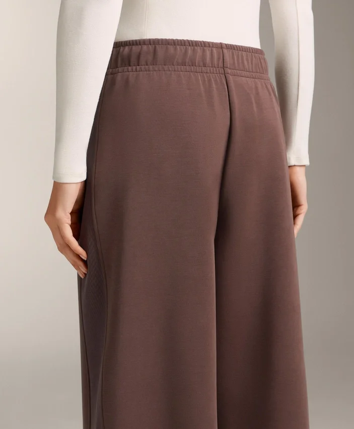 Pantalones rectos de pierna ancha con ribete y modal cepillado Pantalones rectos de pierna ancha con ribete y modal cepillado