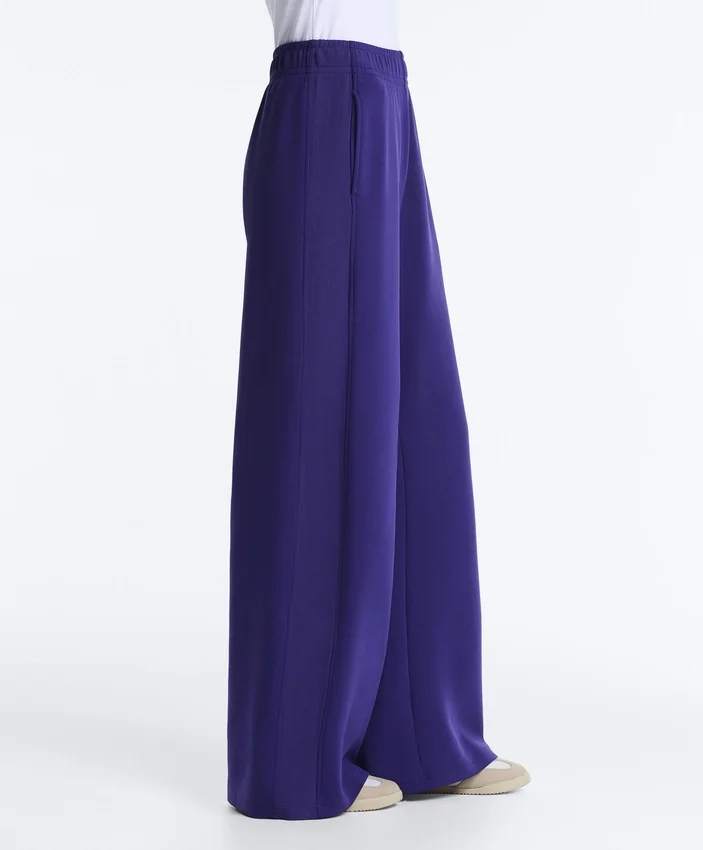 Pantalones rectos de pierna ancha con ribete y modal cepillado Pantalones rectos de pierna ancha con ribete y modal cepillado