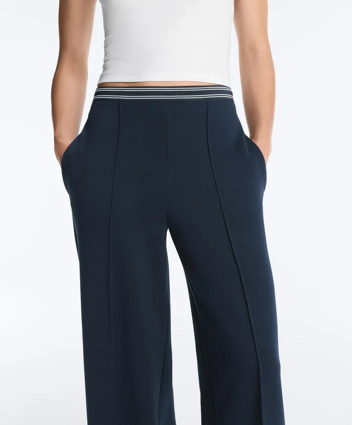 Pantalones rectos de piqué con ribete de algodón en contraste Pantalones rectos de piqué con ribete de algodón en contraste