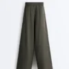 Pantalones rectos de punto acanalado