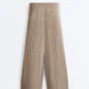Pantalones rectos de punto acanalado