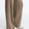 Pantalones rectos de punto acanalado