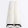 Pantalones rectos de punto con textura ondulada