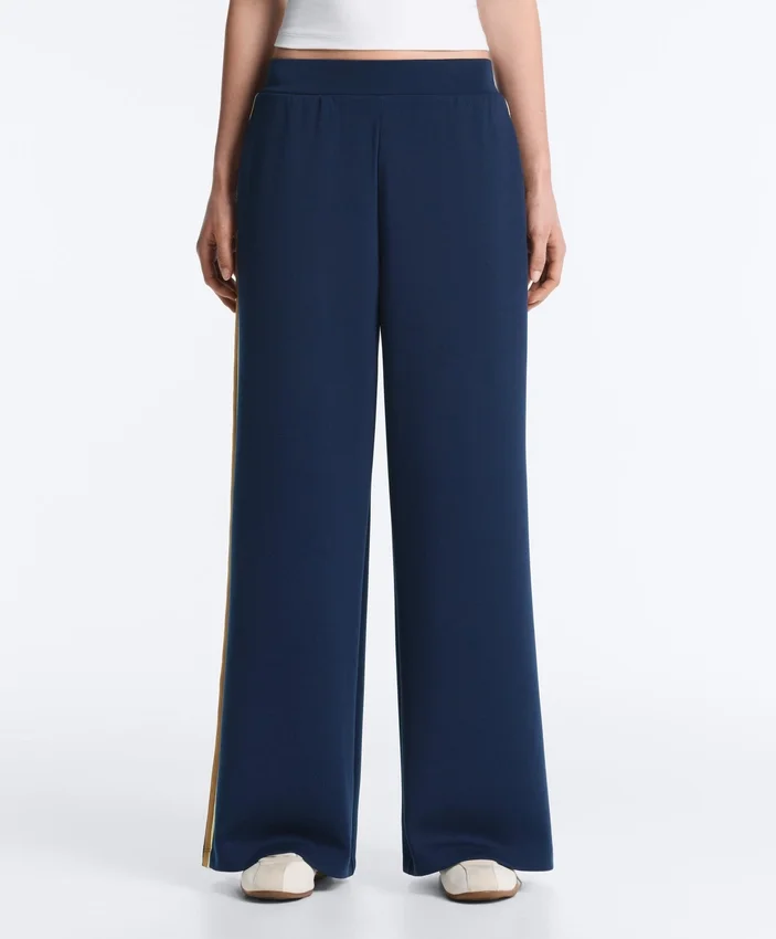 Pantalones rectos de sarga con cinta lateral Pantalones rectos de sarga con cinta lateral