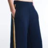 Pantalones rectos de sarga con cinta lateral Pantalones rectos de sarga con cinta lateral
